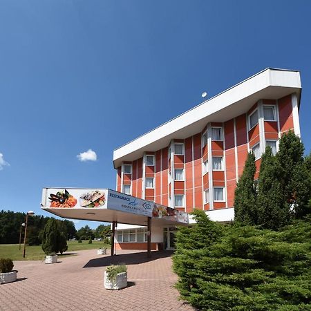 Hotel Regent Horni Branna Eksteriør billede